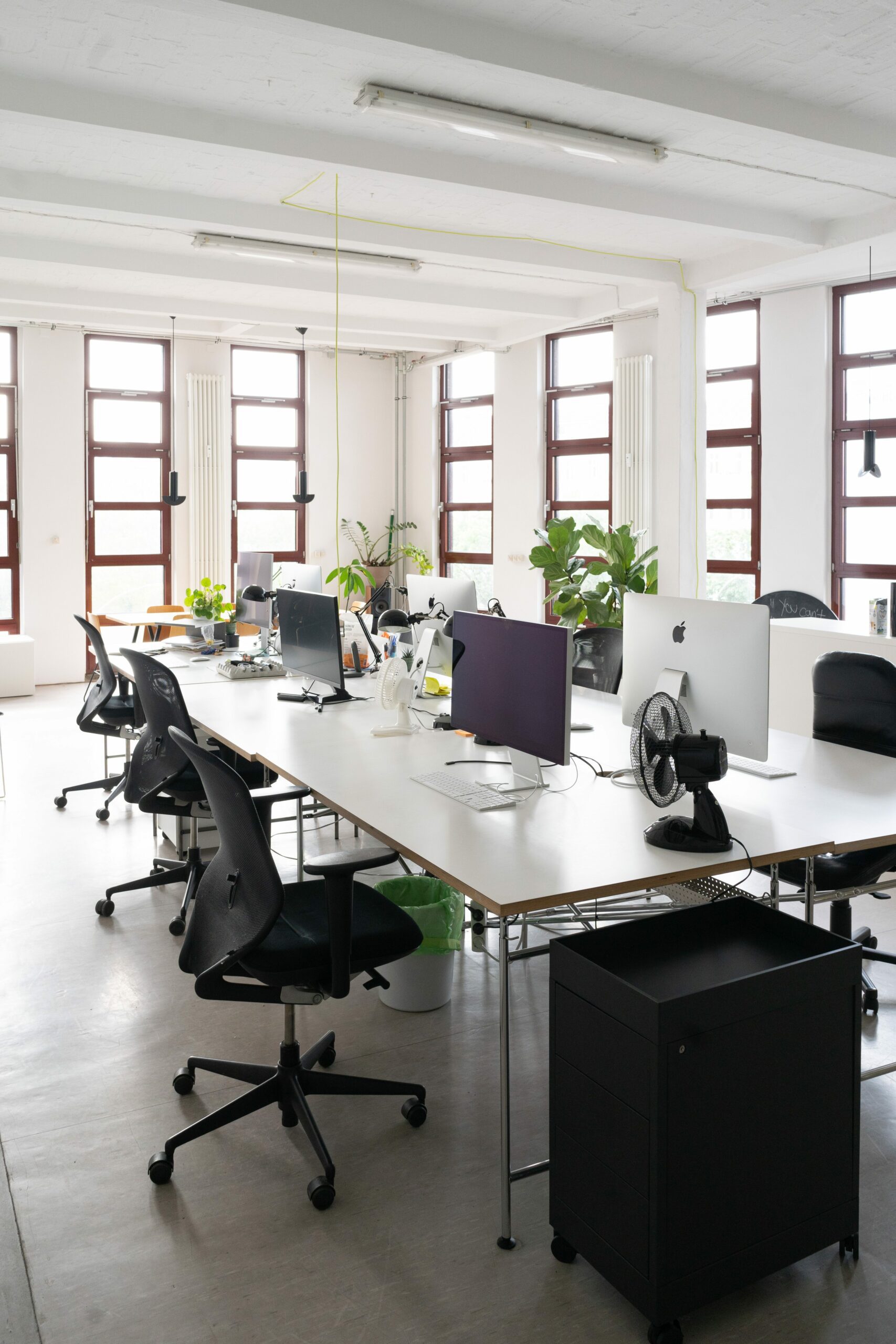 Monospace Büro Innenraum Design Foto